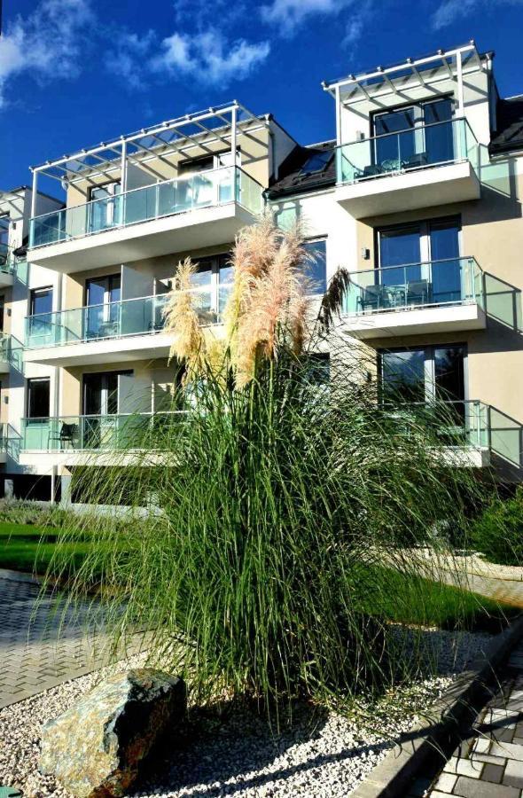Portofino Apartman Sarvar Exterior foto