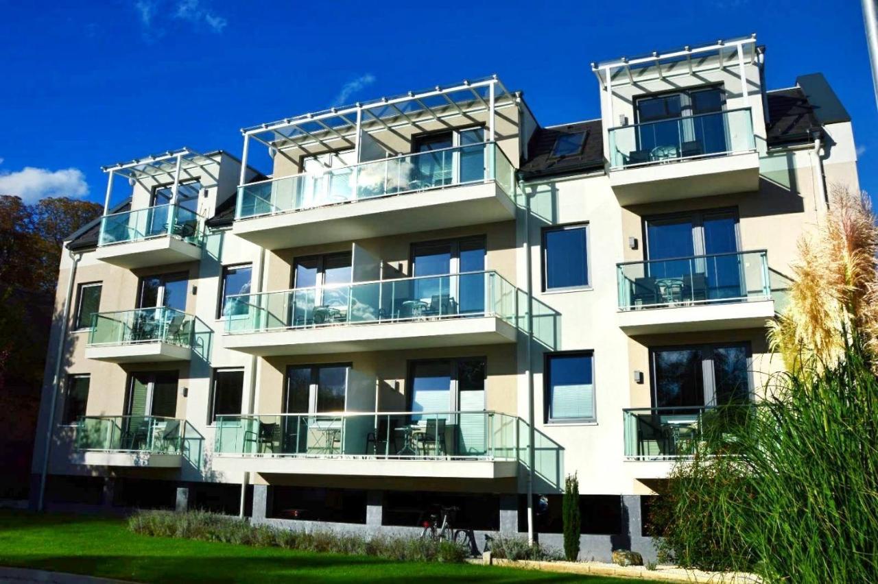 Portofino Apartman Sarvar Exterior foto